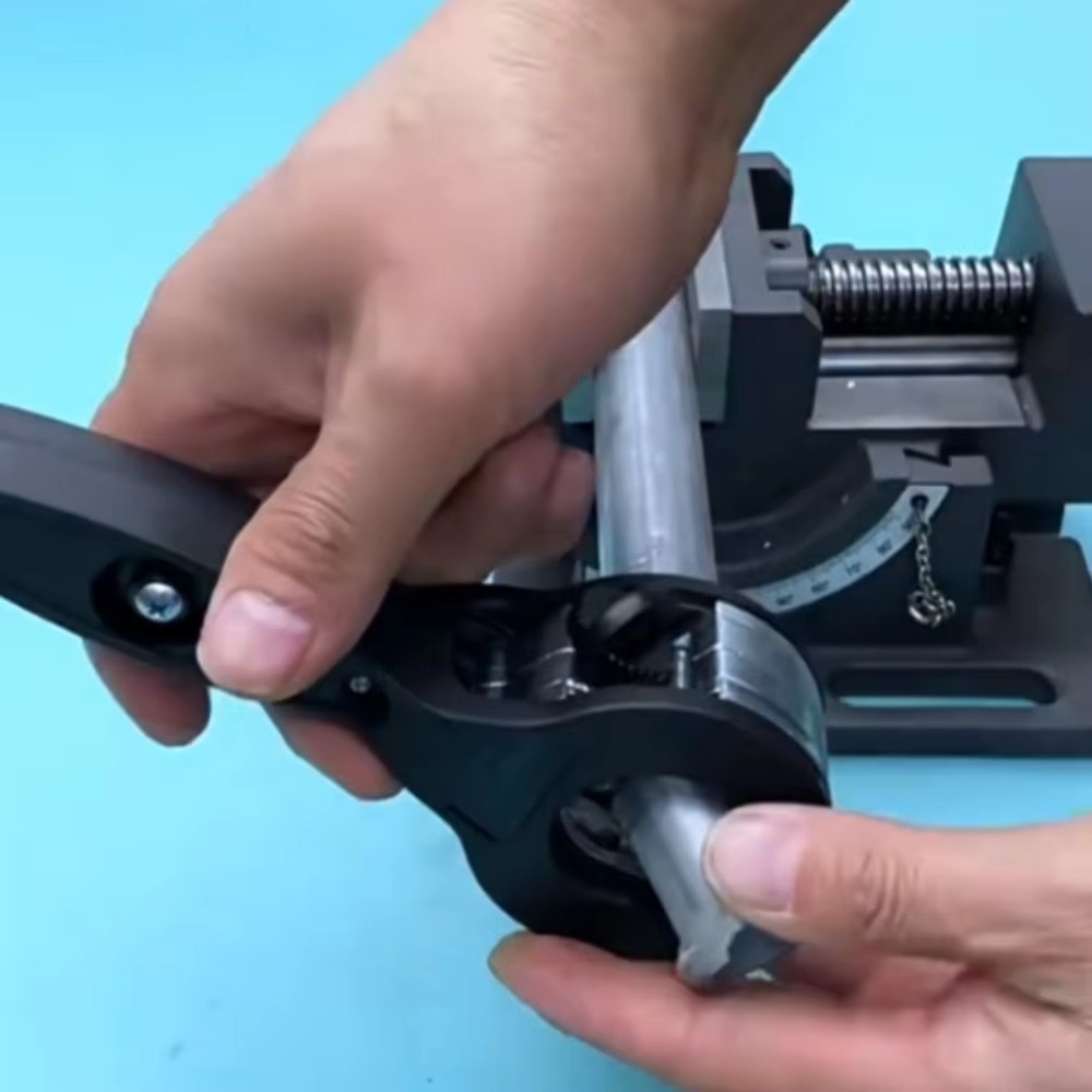 Coupe-tube à cliquet pour coup - Pipe Cutter Ratchet avis et prix